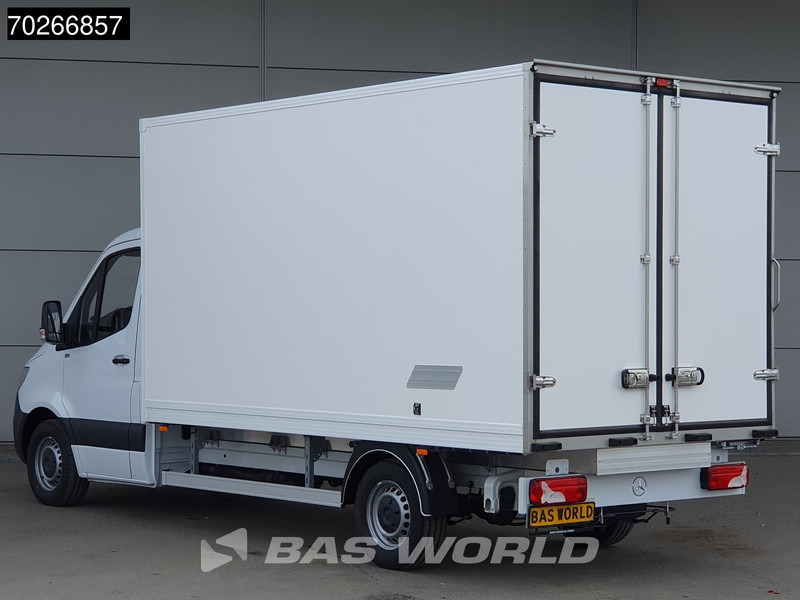 Mercedes-Benz Sprinter 315 CDI Koelwagen Achterdeuren Thermo King C-250 Airco MBUX Koel Koeler Kühl Kühler Kühlwagen Kühlkoffer 17m3 Airco Cruise contr - Carrinha frigorífica: foto 2 Mercedes-Benz Sprinter 315 CDI Koelwagen Achterdeuren Thermo King C-250 Airco MBUX Koel Koeler Kühl Kühler Kühlwagen Kühlkoffer 17m3 Airco Cruise contr - Carrinha frigorífica: foto 2