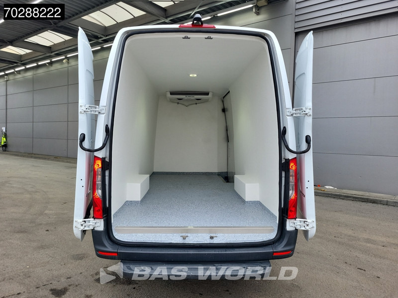 Mercedes-Benz Sprinter 317 CDI Automaat Koelwagen L3H2 Thermo King V-200MAX 230v-Stekker 170PK Airco Cruise Camera Parkeersensoren MBUX CarPlay Euro6 L - Carrinha frigorífica: foto 3 Mercedes-Benz Sprinter 317 CDI Automaat Koelwagen L3H2 Thermo King V-200MAX 230v-Stekker 170PK Airco Cruise Camera Parkeersensoren MBUX CarPlay Euro6 L - Carrinha frigorífica: foto 3