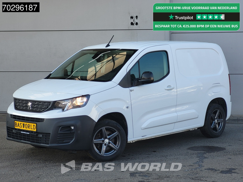 Peugeot Partner 130pk Benzine Emissievrij L1H1 Navi Airco Cruise Parkeersensoren Euro6 L1 Kompakt Airco Trekhaak Cruise control - Furgão compacto: foto 1 Peugeot Partner 130pk Benzine Emissievrij L1H1 Navi Airco Cruise Parkeersensoren Euro6 L1 Kompakt Airco Trekhaak Cruise control - Furgão compacto: foto 1