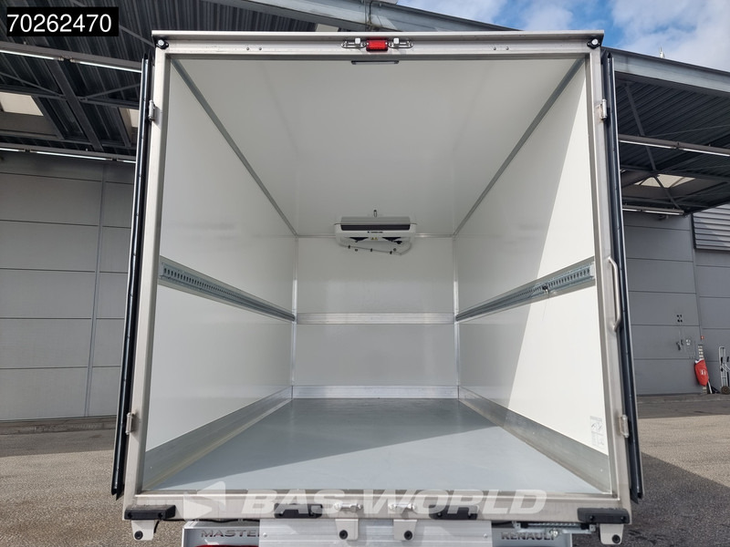Renault Master 170pk Koelwagen 2025model BPM vrij! Thermo King C-250 LED Airco Cruise Carplay Koeler Koel Kühlwagen Kühlkoffer 17m3 Airco Cruise cont - Carrinha frigorífica: foto 3 Renault Master 170pk Koelwagen 2025model BPM vrij! Thermo King C-250 LED Airco Cruise Carplay Koeler Koel Kühlwagen Kühlkoffer 17m3 Airco Cruise cont - Carrinha frigorífica: foto 3