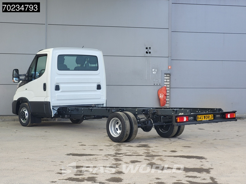 Iveco Daily 35C18 3.0L Automaat Dubbellucht 2025 model 410WB ACC Camera Airco Navi Chassis Cabine Fahrgestell Airco Cruise control - Veículo comercial: foto 3 Iveco Daily 35C18 3.0L Automaat Dubbellucht 2025 model 410WB ACC Camera Airco Navi Chassis Cabine Fahrgestell Airco Cruise control - Veículo comercial: foto 3