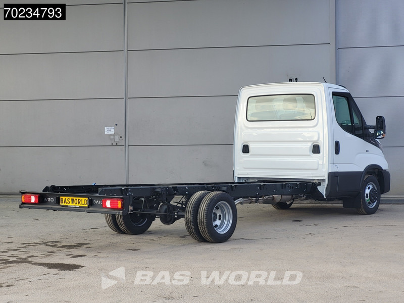 Iveco Daily 35C18 3.0L Automaat Dubbellucht 2025 model 410WB ACC Camera Airco Navi Chassis Cabine Fahrgestell Airco Cruise control - Veículo comercial: foto 5 Iveco Daily 35C18 3.0L Automaat Dubbellucht 2025 model 410WB ACC Camera Airco Navi Chassis Cabine Fahrgestell Airco Cruise control - Veículo comercial: foto 5