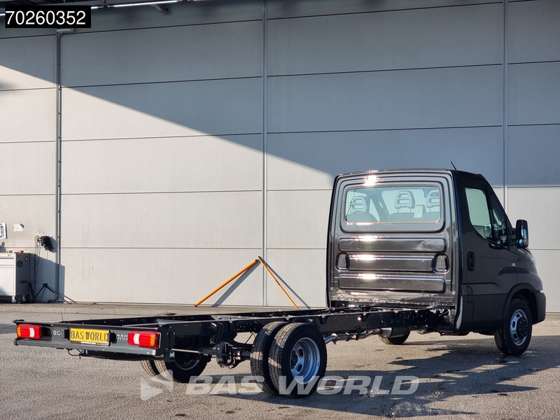 Iveco Daily 35C21 Automaat 410wb Dubbellucht 2025model Chassis Cabine ACC Fahrgestell Airco - Veículo comercial: foto 5 Iveco Daily 35C21 Automaat 410wb Dubbellucht 2025model Chassis Cabine ACC Fahrgestell Airco - Veículo comercial: foto 5