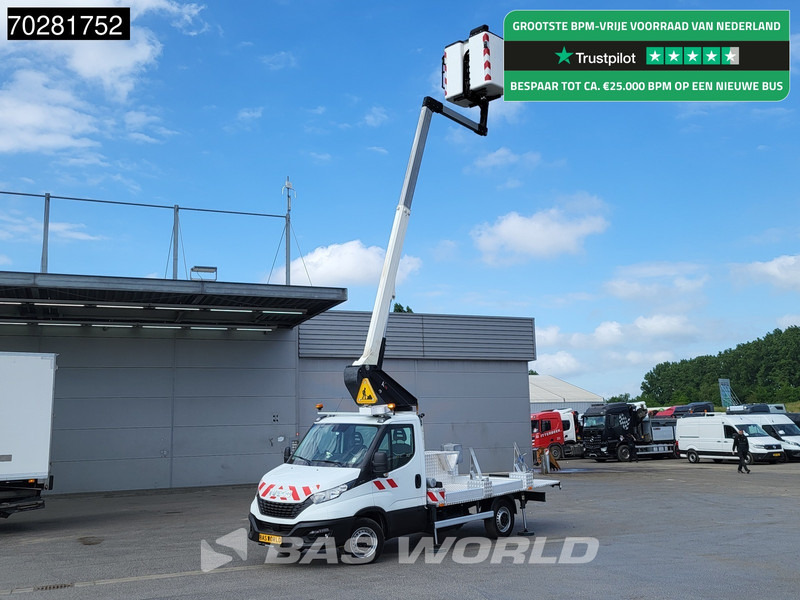 Iveco Daily 35S14 Hoogwerker 11meter Werkhoogte Klubb Navi Airco Cruise Cmaera Parkeersensoren Nacelle Arbeitsbühne 2Personen Airco Cruise c - Veículo comercial: foto 1 Iveco Daily 35S14 Hoogwerker 11meter Werkhoogte Klubb Navi Airco Cruise Cmaera Parkeersensoren Nacelle Arbeitsbühne 2Personen Airco Cruise c - Veículo comercial: foto 1