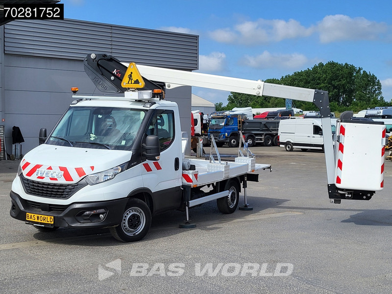 Iveco Daily 35S14 Hoogwerker 11meter Werkhoogte Klubb Navi Airco Cruise Cmaera Parkeersensoren Nacelle Arbeitsbühne 2Personen Airco Cruise c - Veículo comercial: foto 5 Iveco Daily 35S14 Hoogwerker 11meter Werkhoogte Klubb Navi Airco Cruise Cmaera Parkeersensoren Nacelle Arbeitsbühne 2Personen Airco Cruise c - Veículo comercial: foto 5
