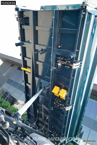 MAN TGS 41.480 TGS 8X8 - Caminhão basculante: foto 3 MAN TGS 41.480 TGS 8X8 - Caminhão basculante: foto 3