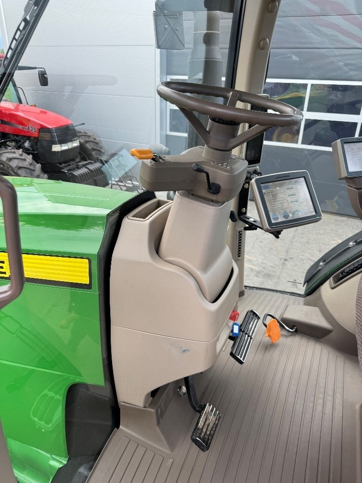 Trator John Deere 8310 R: foto 18