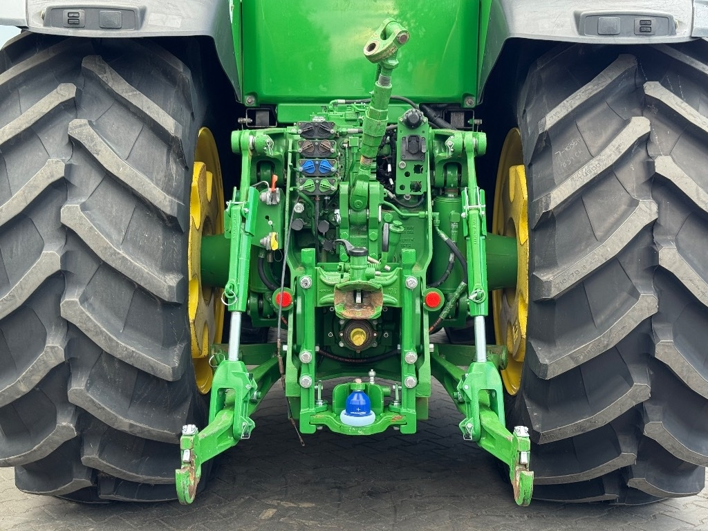 Trator John Deere 8310 R: foto 9
