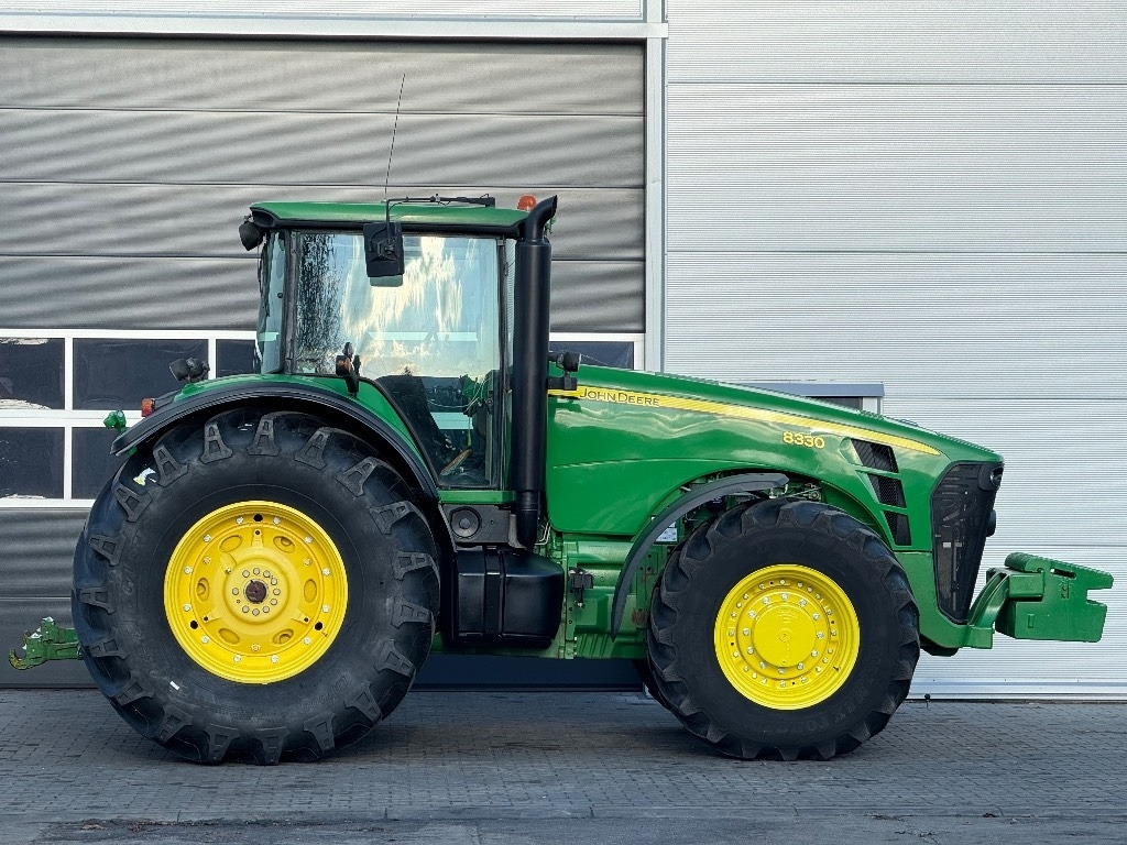 John Deere 8330 AutoPower - Trator: foto 4 John Deere 8330 AutoPower - Trator: foto 4