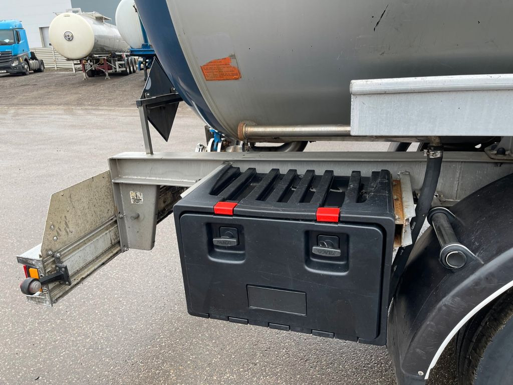 Magyar ADR 7 units - Semirreboque tanque: foto 5 Magyar ADR 7 units - Semirreboque tanque: foto 5