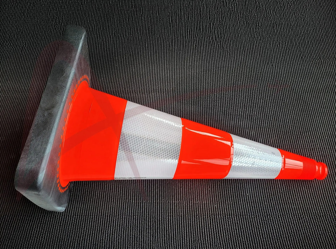 AVIACO CONE750-5R2 - Equipamento de construção: foto 2 AVIACO CONE750-5R2 - Equipamento de construção: foto 2