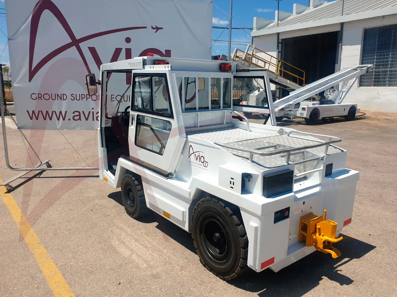 CHARLATTE T135 - Trator de bagagem: foto 2 CHARLATTE T135 - Trator de bagagem: foto 2