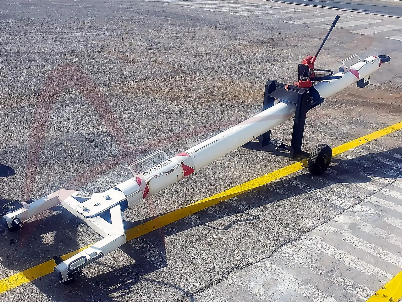 CAVOTEC FLADUNG FSST CRJ100-1000 - Equipamento aeroportuário: foto 1 CAVOTEC FLADUNG FSST CRJ100-1000 - Equipamento aeroportuário: foto 1