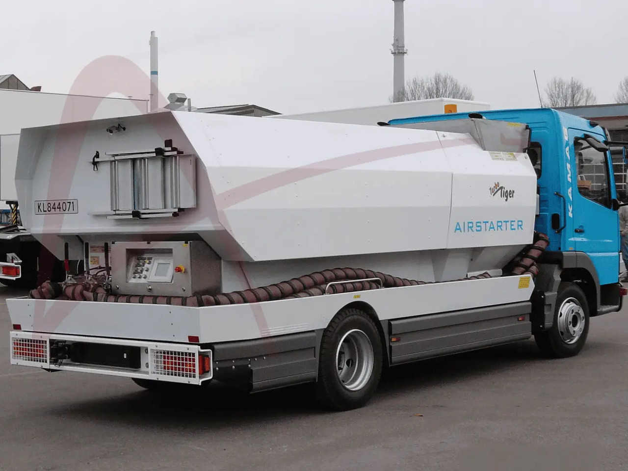 KAMAG TU-SP 850/400 - Equipamento aeroportuário: foto 3 KAMAG TU-SP 850/400 - Equipamento aeroportuário: foto 3