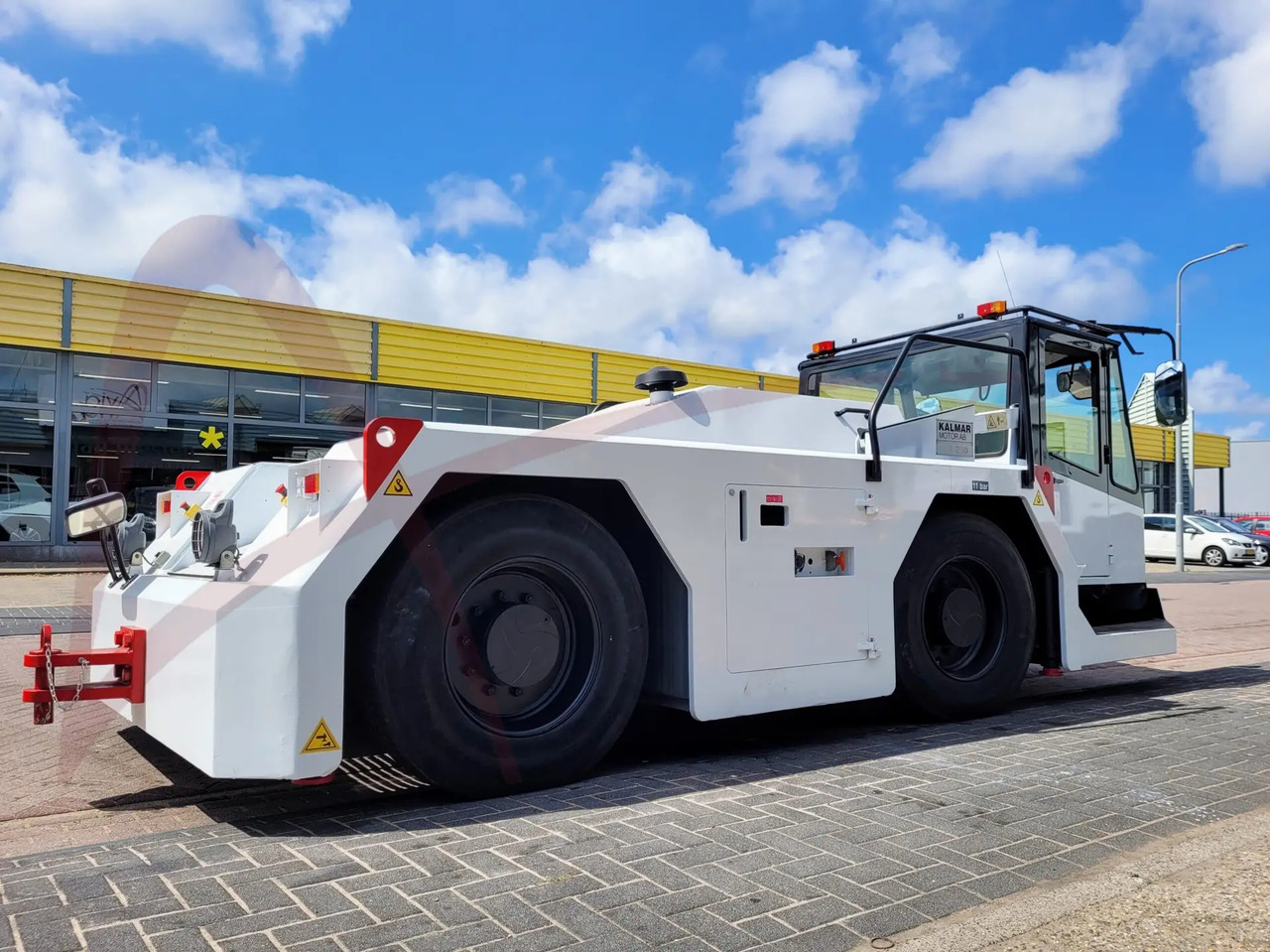 KALMAR MOTOR AB FB 250 - Trator de push-back: foto 2 KALMAR MOTOR AB FB 250 - Trator de push-back: foto 2