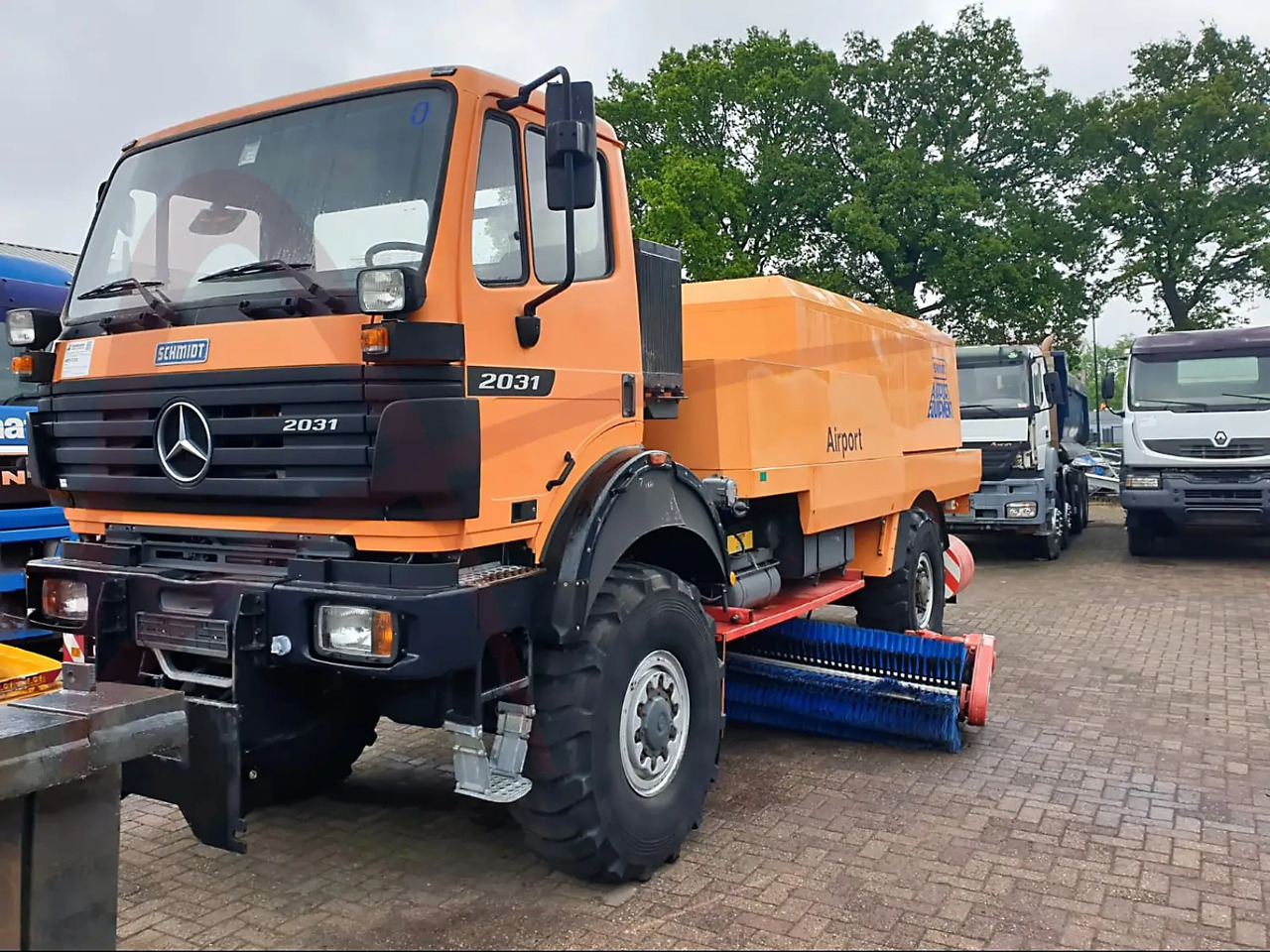 MERCEDES SCHMIDT SK2031/CJS9 - Varredora urbana: foto 1 MERCEDES SCHMIDT SK2031/CJS9 - Varredora urbana: foto 1