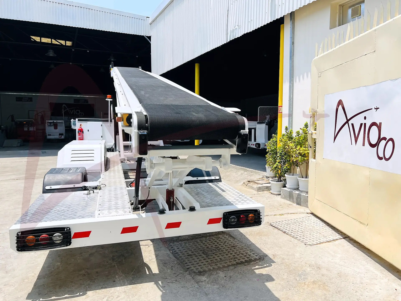 MERCURY NS900D - Veículo com correia transportadora: foto 2 MERCURY NS900D - Veículo com correia transportadora: foto 2