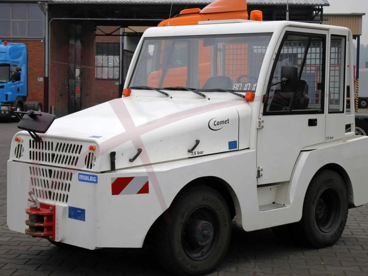 MULAG COMET 12A - Trator de push-back: foto 2 MULAG COMET 12A - Trator de push-back: foto 2
