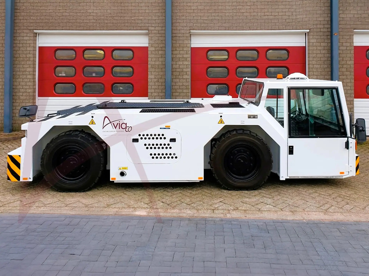 SCHOPF F110 - Trator de push-back: foto 4 SCHOPF F110 - Trator de push-back: foto 4