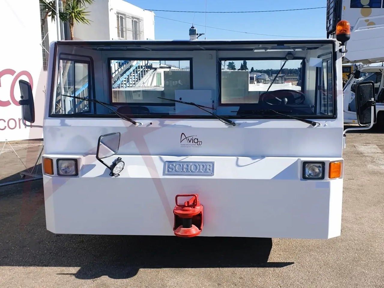 SCHOPF F180 - Trator de push-back: foto 4 SCHOPF F180 - Trator de push-back: foto 4