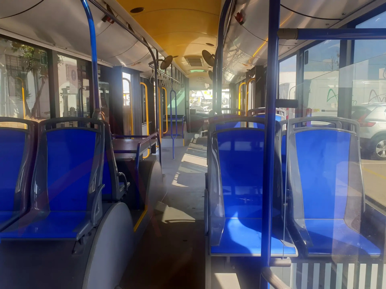 SOLARIS URBINO 15 - Autocarro de aeroporto: foto 5 SOLARIS URBINO 15 - Autocarro de aeroporto: foto 5