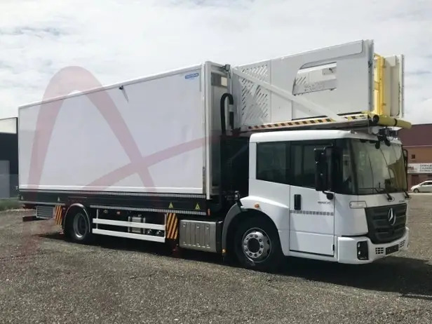 TECNOVE ECONIC 1827 - Caminhão de catering: foto 3 TECNOVE ECONIC 1827 - Caminhão de catering: foto 3