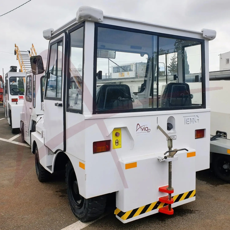 TEMG TG5001 - Trator de bagagem: foto 3 TEMG TG5001 - Trator de bagagem: foto 3