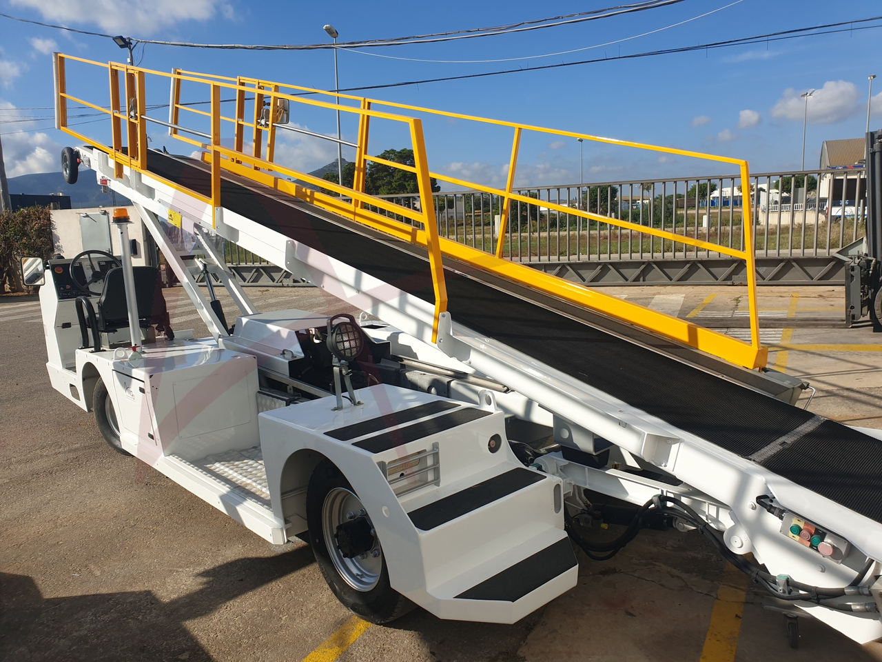 TLD NBL-D - Veículo com correia transportadora: foto 2 TLD NBL-D - Veículo com correia transportadora: foto 2