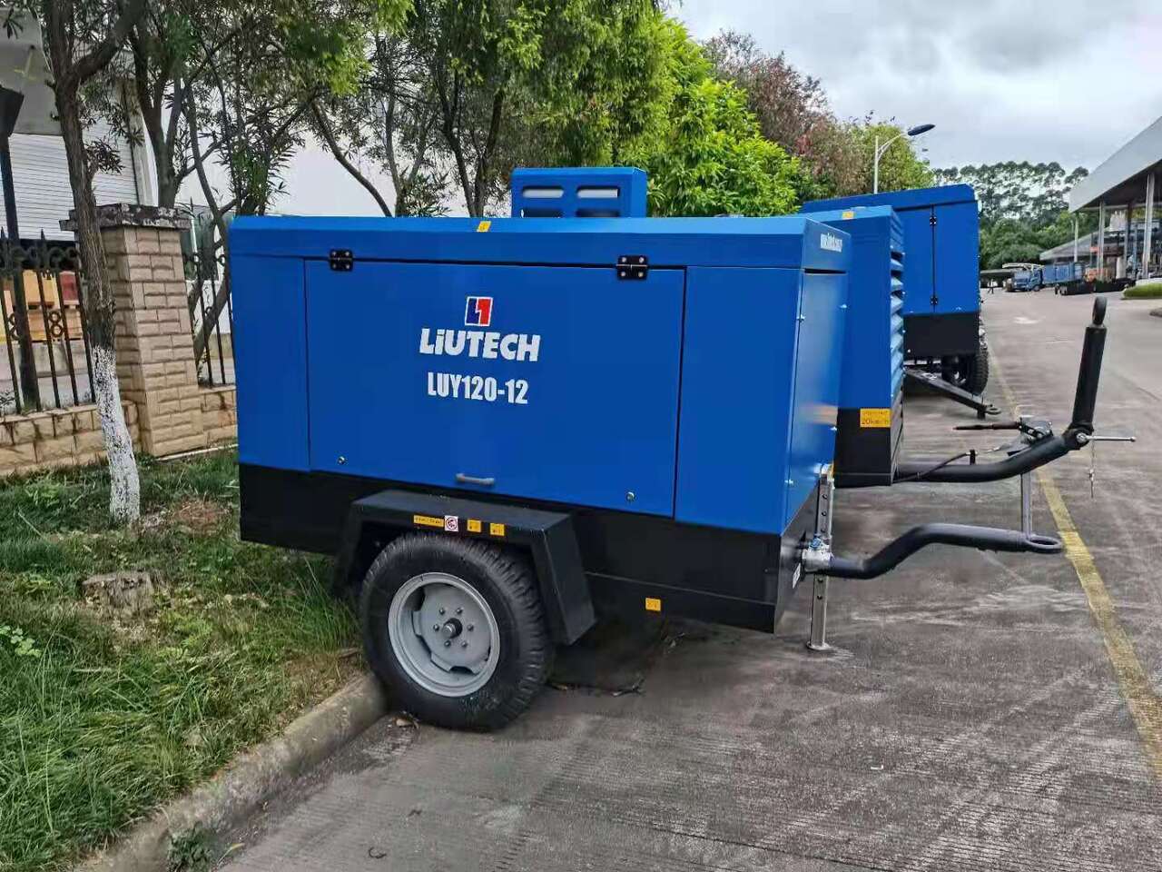 Liutech 120-12 424CFM 12Bar Portable Screw Diesel - Compressor de ar: foto 1 Liutech 120-12 424CFM 12Bar Portable Screw Diesel - Compressor de ar: foto 1