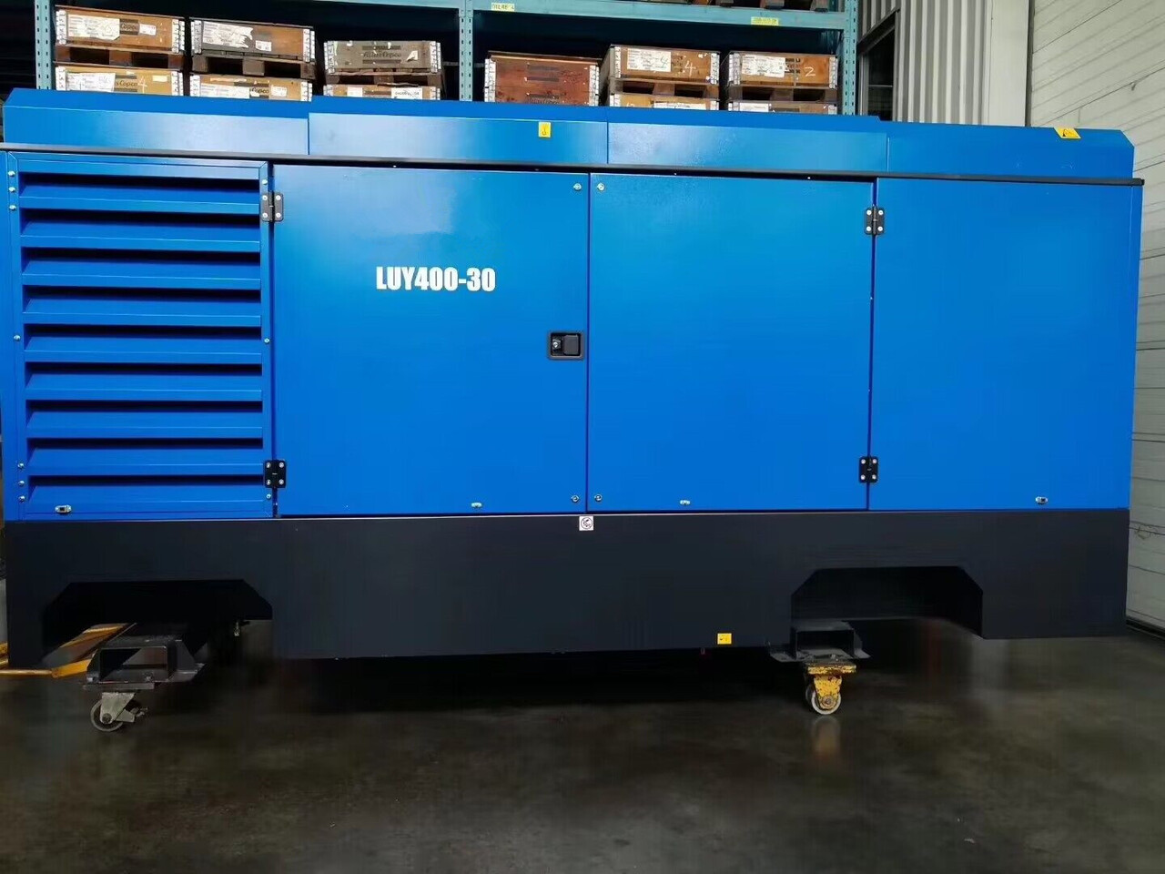 Liutech 400-30 1412CFM 30Bar Portable Screw Diesel - Compressor de ar: foto 3 Liutech 400-30 1412CFM 30Bar Portable Screw Diesel - Compressor de ar: foto 3