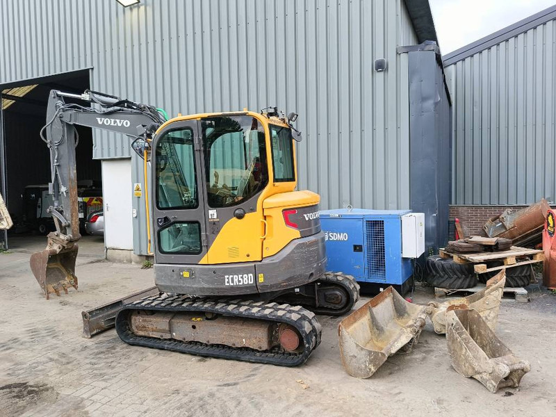 Volvo ECR 58 D rups graafmachine tracked excavator bagge - Mini escavadeira: foto 1 Volvo ECR 58 D rups graafmachine tracked excavator bagge - Mini escavadeira: foto 1