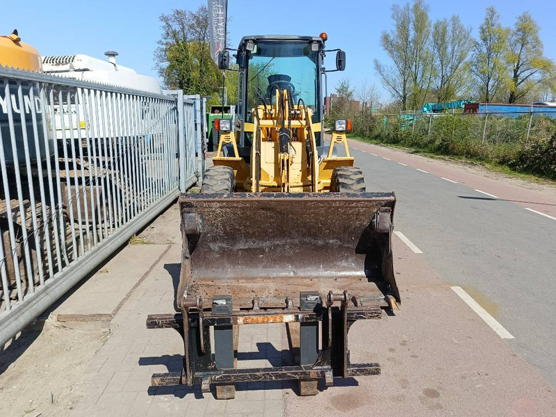 Carregadeira de rodas Yanmar V 70 S atlas AR75S shovel wiellader roterende mast: foto 11