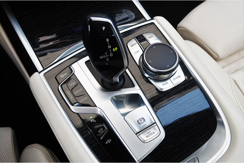 Sedã BMW 7 Serie 740Ld xDrive High Executive M-PAKKET/ MASSAGE/ PANO/ DEALER OND/ VOL!: foto 9