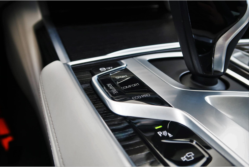 Sedã BMW 7 Serie 740Ld xDrive High Executive M-PAKKET/ MASSAGE/ PANO/ DEALER OND/ VOL!: foto 10