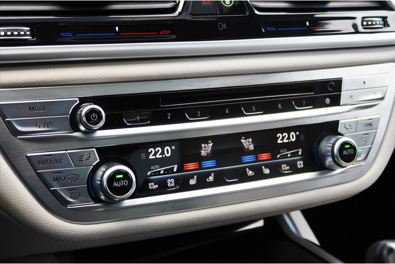Sedã BMW 7 Serie 740Ld xDrive High Executive M-PAKKET/ MASSAGE/ PANO/ DEALER OND/ VOL!: foto 14