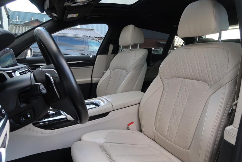 Sedã BMW 7 Serie 740Ld xDrive High Executive M-PAKKET/ MASSAGE/ PANO/ DEALER OND/ VOL!: foto 16