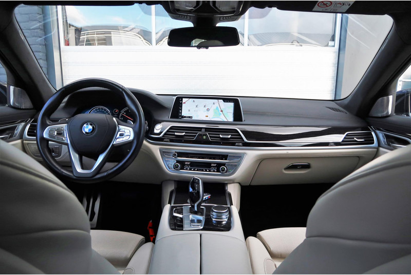 BMW 7 Serie 740Ld xDrive High Executive M-PAKKET/ MASSAGE/ PANO/ DEALER OND/ VOL! - Sedã: foto 2 BMW 7 Serie 740Ld xDrive High Executive M-PAKKET/ MASSAGE/ PANO/ DEALER OND/ VOL! - Sedã: foto 2