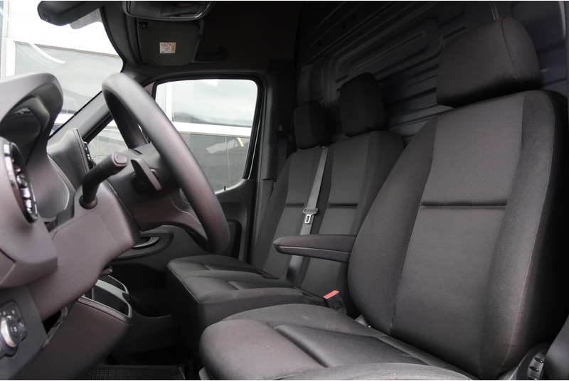 Furgão Mercedes-Benz Sprinter 317 CDI L2H2 AUT/ CAMERA/ MBUX/ CRUISE/ AIRCO: foto 13 Furgão Mercedes-Benz Sprinter 317 CDI L2H2 AUT/ CAMERA/ MBUX/ CRUISE/ AIRCO: foto 13