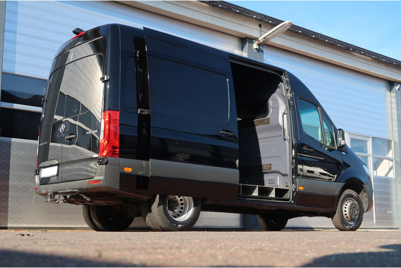 Mercedes-Benz Sprinter 519 3.0 CDI L2H2 V6 AUT/ CAMERA/ 2X DEUR/ 1EIG/ CRUISE/ CLIMA/ TREKHAAK - Furgão: foto 5 Mercedes-Benz Sprinter 519 3.0 CDI L2H2 V6 AUT/ CAMERA/ 2X DEUR/ 1EIG/ CRUISE/ CLIMA/ TREKHAAK - Furgão: foto 5