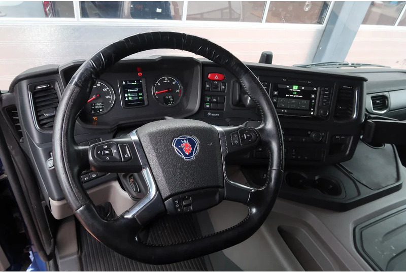 Scania P500 6x2/ FULL AIR/ HYDRAULIC/ LEATHER/ 2.950 WB/ DIFF LOCK/ SLIDE DISH - Tractor: foto 2 Scania P500 6x2/ FULL AIR/ HYDRAULIC/ LEATHER/ 2.950 WB/ DIFF LOCK/ SLIDE DISH - Tractor: foto 2