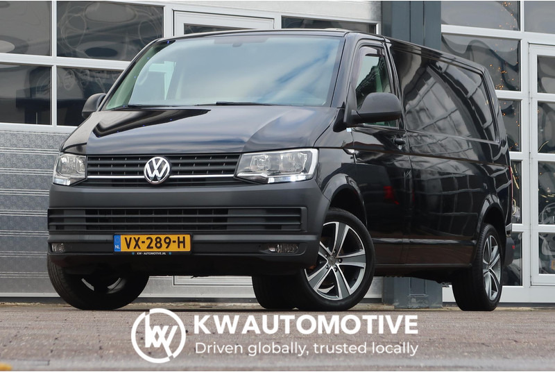 Volkswagen Transporter 2.0 TDI L2H1 AUT/ 1E EIG/ NAVI/ CRUISE/ AIRCO/ TREKHAAK - Furgão compacto: foto 1 Volkswagen Transporter 2.0 TDI L2H1 AUT/ 1E EIG/ NAVI/ CRUISE/ AIRCO/ TREKHAAK - Furgão compacto: foto 1