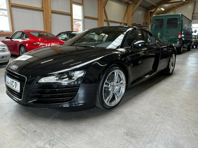 AUDI R8 4.2 FSI V8 quattro Coupé Neuzustand - Automóvel: foto 1 AUDI R8 4.2 FSI V8 quattro Coupé Neuzustand - Automóvel: foto 1