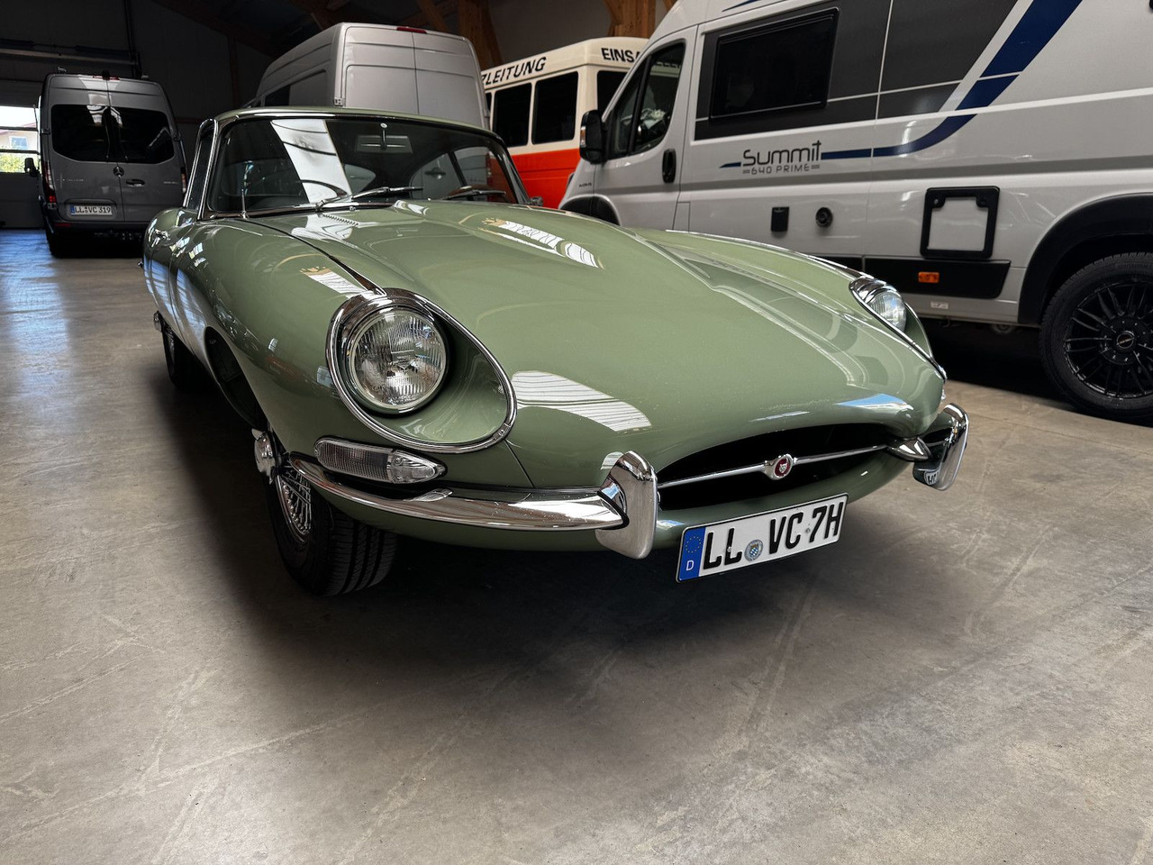 Jaguar E-Type 4.2 Litre Serie 1.5 FHC - Automóvel: foto 3 Jaguar E-Type 4.2 Litre Serie 1.5 FHC - Automóvel: foto 3