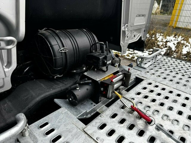 MAN TGL 12.250 BL Autotransporter FVG wie neu! - Caminhão reboque: foto 5 MAN TGL 12.250 BL Autotransporter FVG wie neu! - Caminhão reboque: foto 5