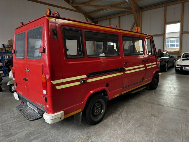 MERCEDES-BENZ T1 310 D Bremer Kombi Feuerwehr1. Hand... - Automóvel: foto 4 MERCEDES-BENZ T1 310 D Bremer Kombi Feuerwehr1. Hand... - Automóvel: foto 4
