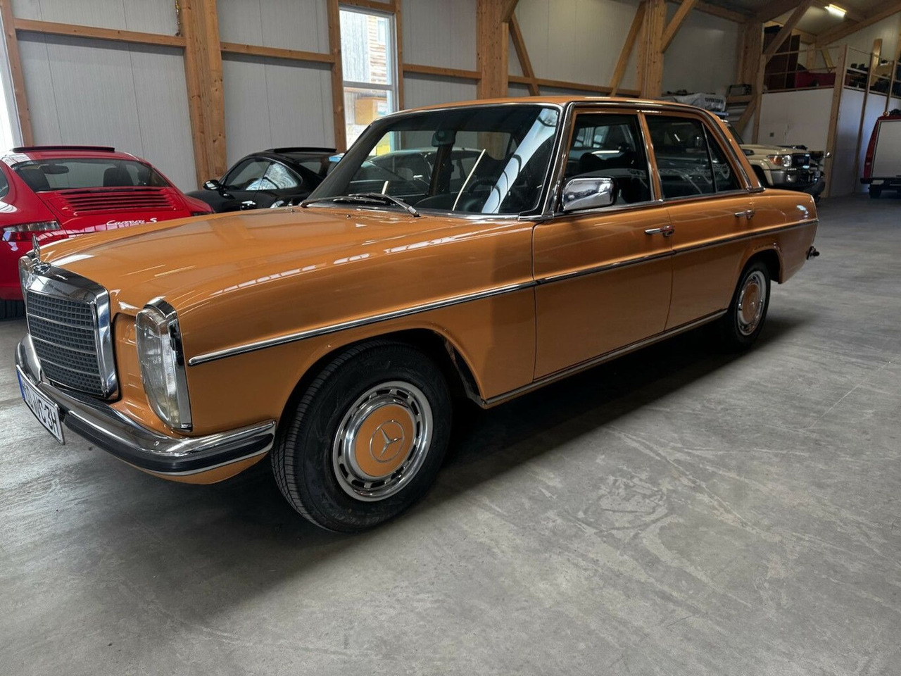 Mercedes-Benz 200 D/8 - Sedã: foto 2 Mercedes-Benz 200 D/8 - Sedã: foto 2