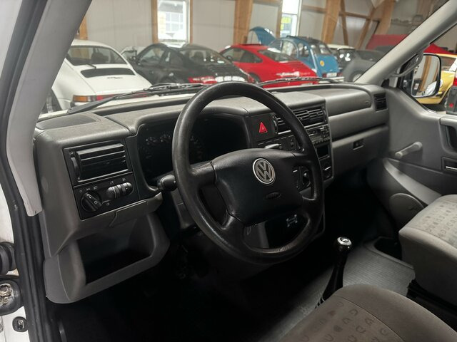 VW T4 Caravelle 2.5 TDI Syncro Sperre 1. Hand! - Automóvel: foto 5 VW T4 Caravelle 2.5 TDI Syncro Sperre 1. Hand! - Automóvel: foto 5