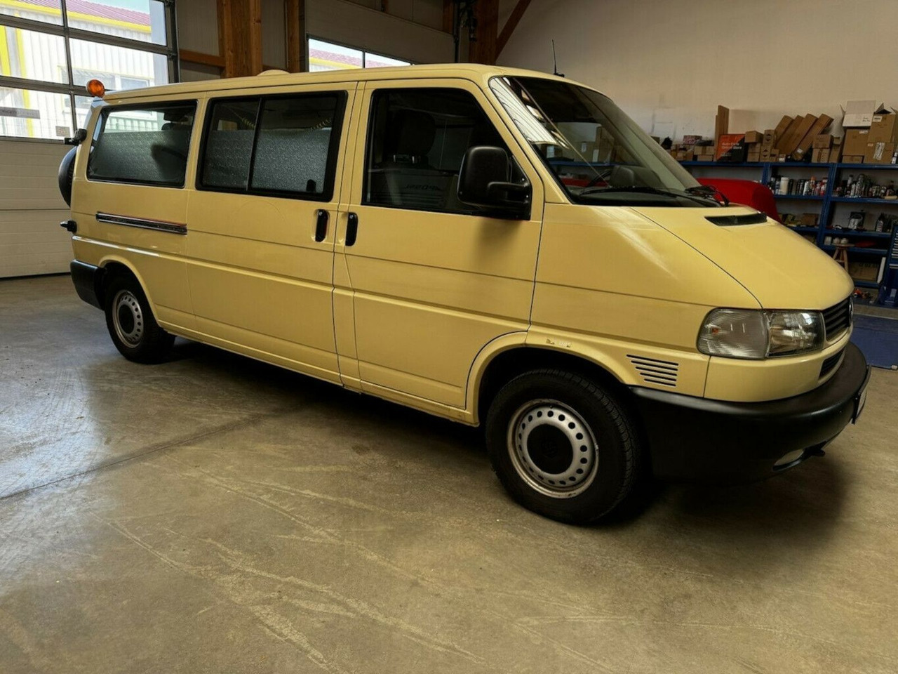 Volkswagen T4 2.5 TDI Syncro 4x4 lang 1. Hand! - Furgão de passageiros: foto 4 Volkswagen T4 2.5 TDI Syncro 4x4 lang 1. Hand! - Furgão de passageiros: foto 4