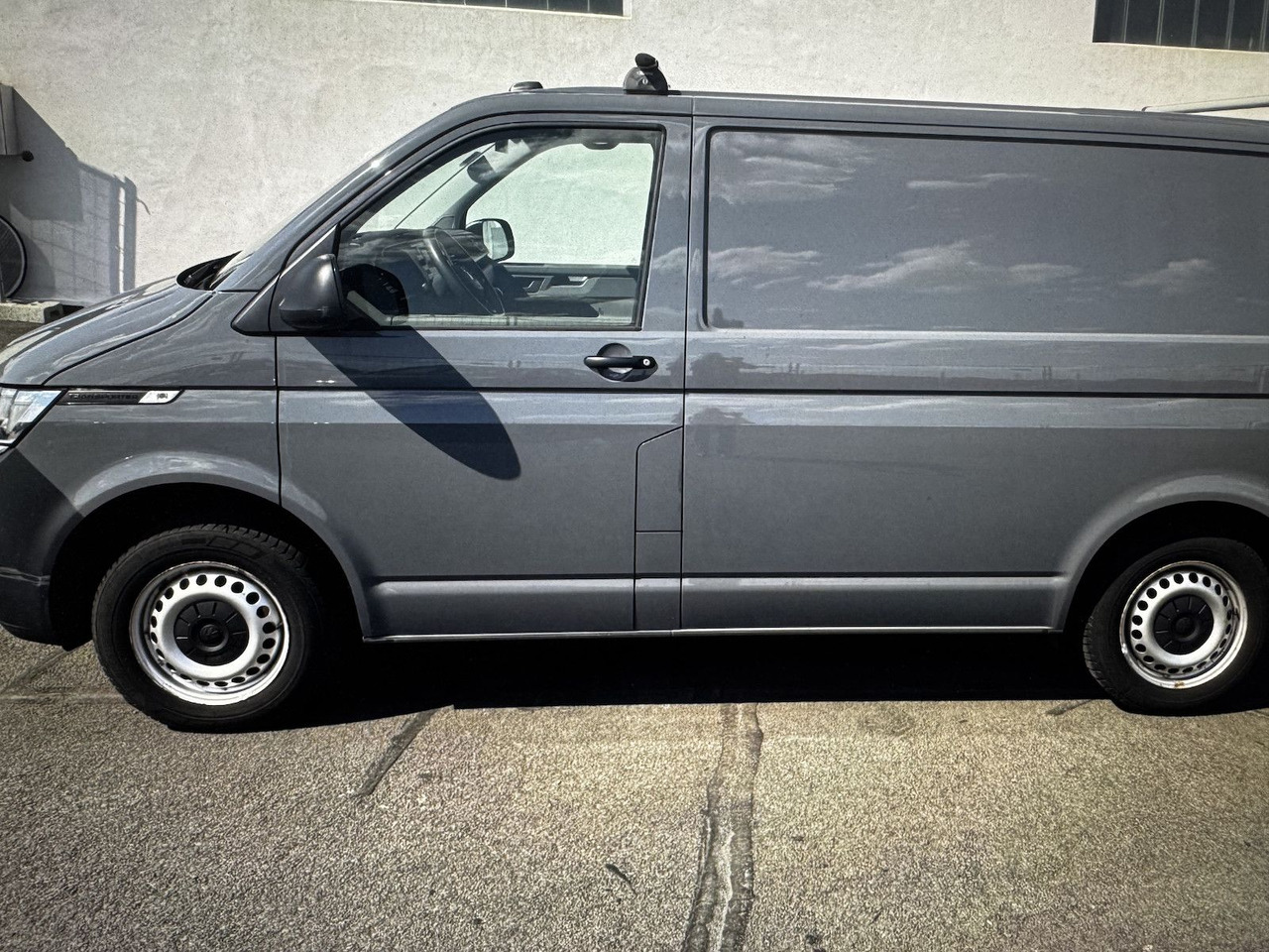 Volkswagen T6.1 Kasten 2.0 TDI 4Motion puregrey - Furgão compacto: foto 1 Volkswagen T6.1 Kasten 2.0 TDI 4Motion puregrey - Furgão compacto: foto 1
