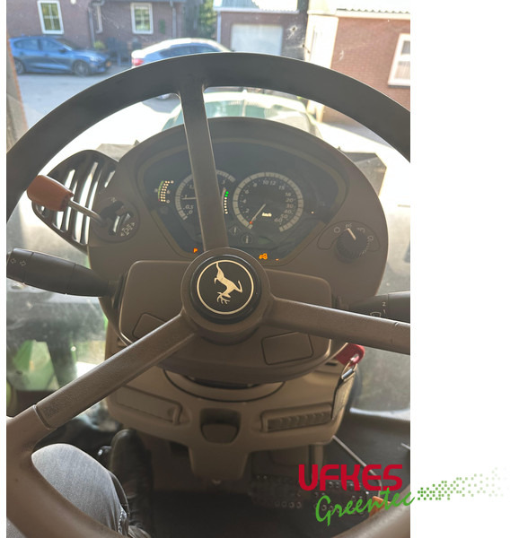 Trator John Deere 6215 R: foto 8